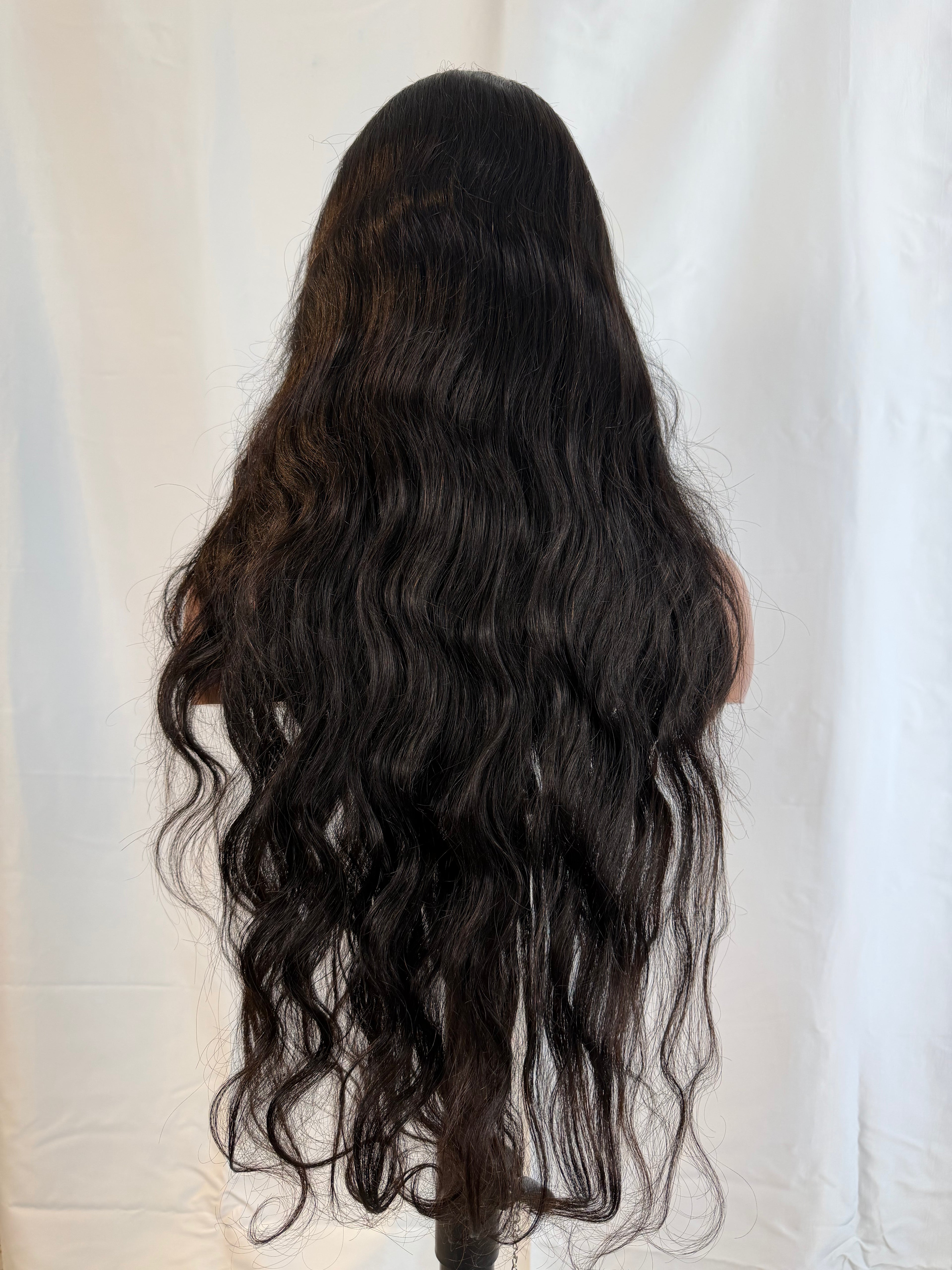 30" Body Wave Wig (13*4 Frontal)